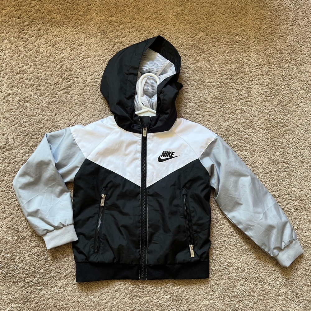 Nike White and Black Mesh Jacket 3T